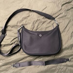 Lululemon athletica City Essentials Small Shoulder Bag 3L
